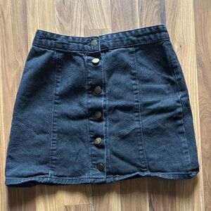 Black Button-Up Y2K Denim Skirt